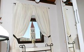 Apartments Filip & Viktoria In The Center Of Trogir